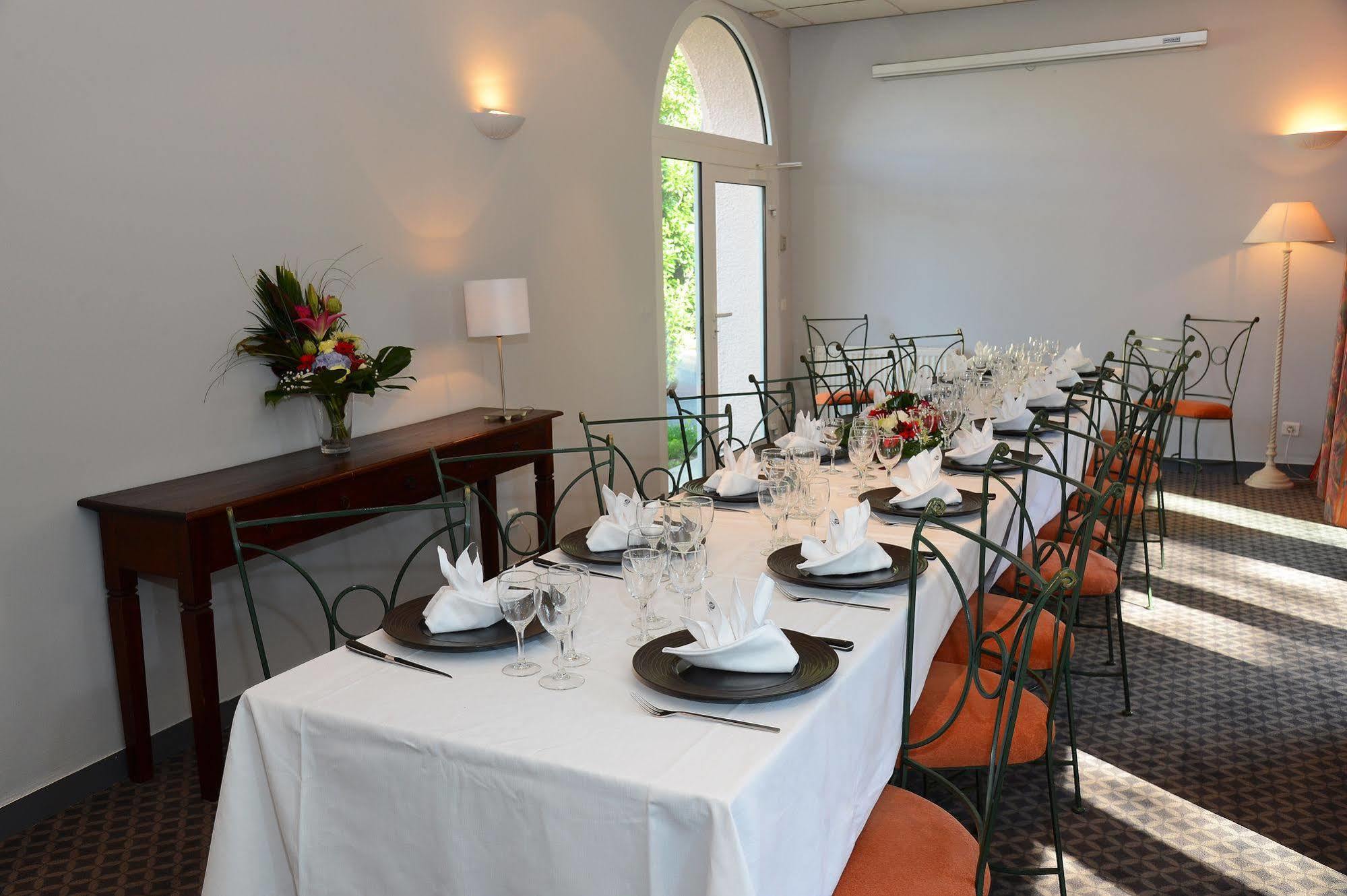 Clos St Eloi, The Originals Relais Тьер Экстерьер фото